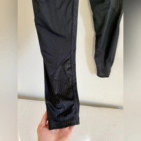 Nike Pro Black & Gold Metallic Dotted Leggings Size Small - Picture 8 of 13